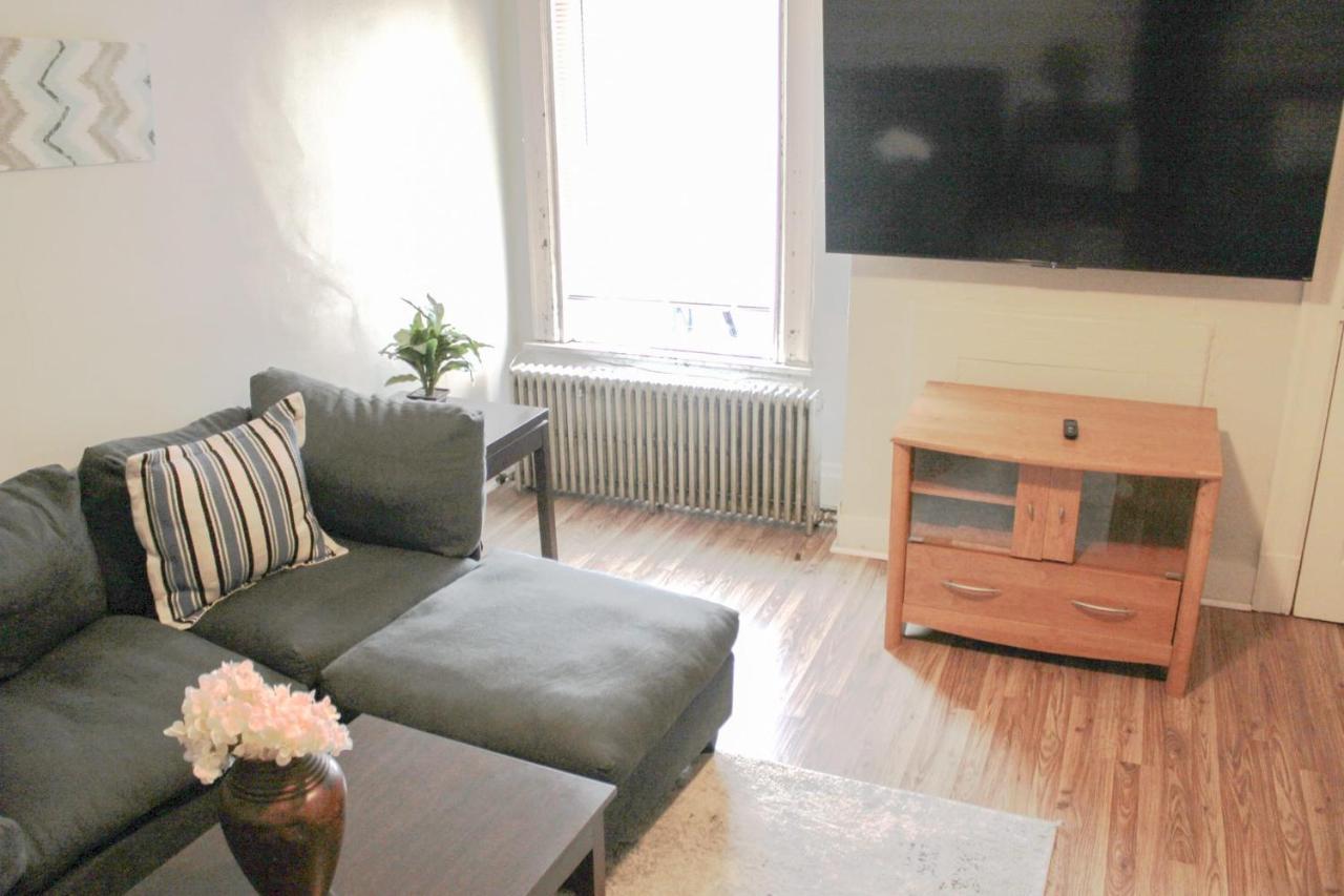 Steps Away From Hospital - 2 Queen Bed - City View Pittsburgh Ngoại thất bức ảnh