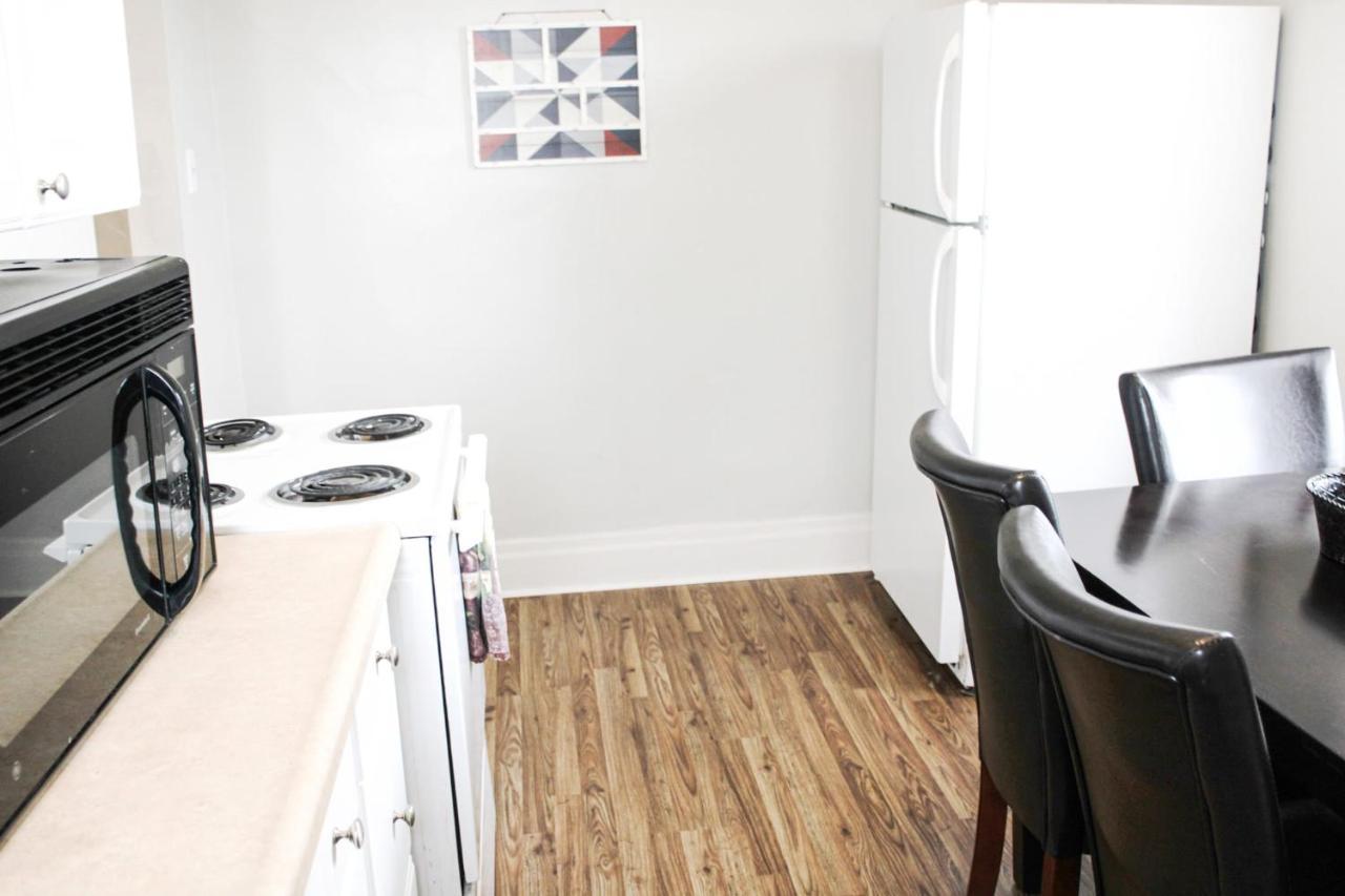 Steps Away From Hospital - 2 Queen Bed - City View Pittsburgh Ngoại thất bức ảnh
