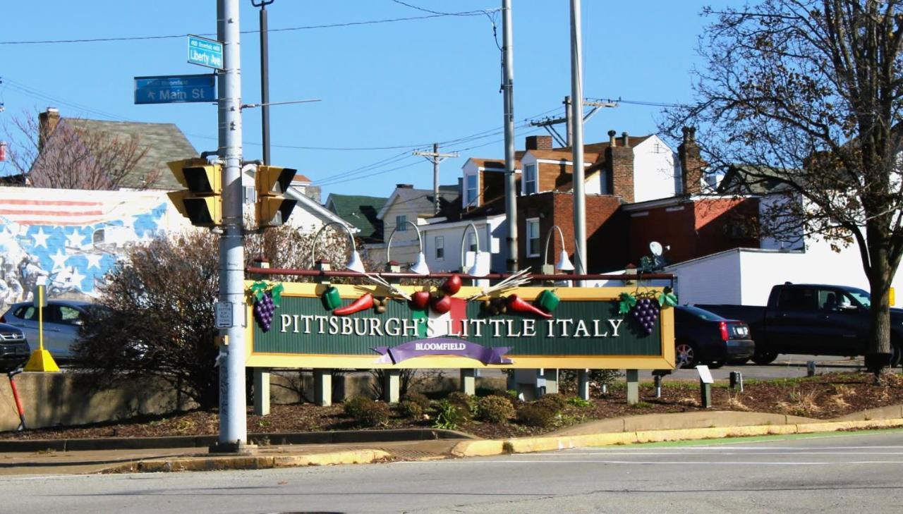 Steps Away From Hospital - 2 Queen Bed - City View Pittsburgh Ngoại thất bức ảnh